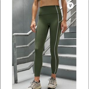 NWT Free People You’re a Peach Legging Army Green